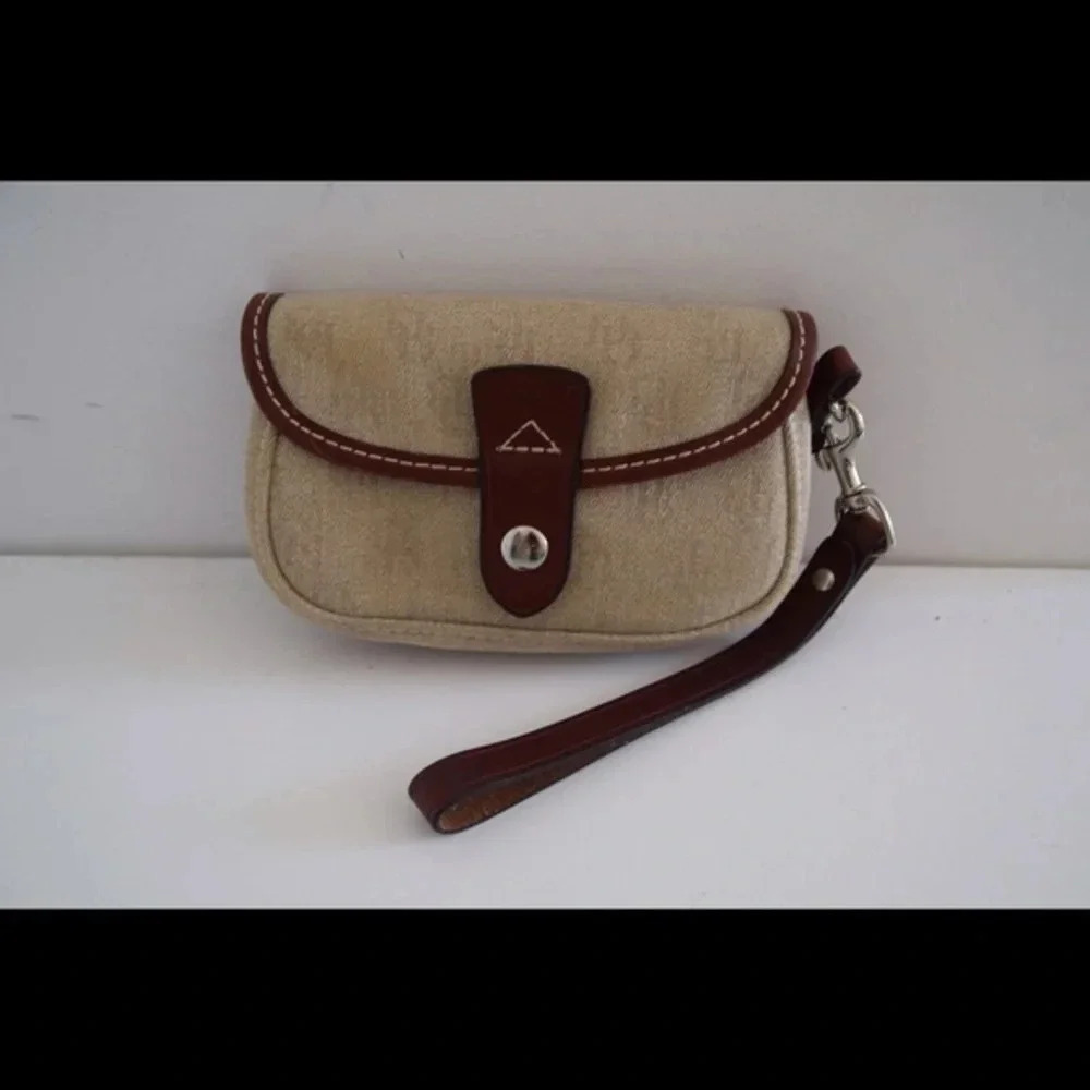 Dooney & Bourke wristlet/coin purse